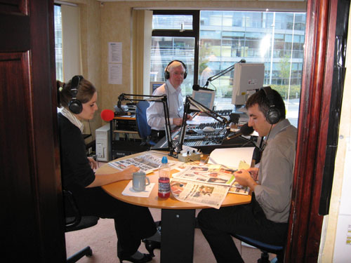 First edition of News Review from the BFM Studio